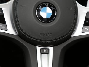 2022xDrive 30i M\b п؅^