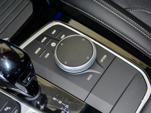 2022xDrive 25i M\b п؅^