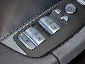 2022xDrive 25i M\b п؅^