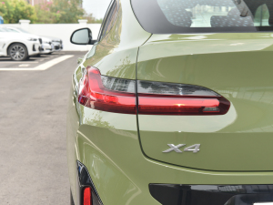 2022Ŀ xDrive 30i M\ҹb ^