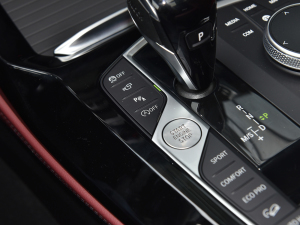 2022Ŀ xDrive 30i M\(yn)(dng)ҹb п؅^(q)