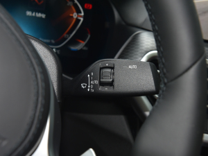 2022Ŀ xDrive 30i M\ҹb п؅^