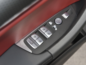 2022Ŀ xDrive 30i M\ҹb п؅^