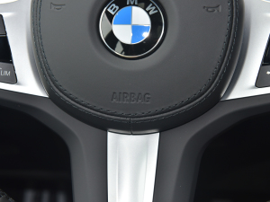 2022Ŀ xDrive 30i M\ҹb п؅^