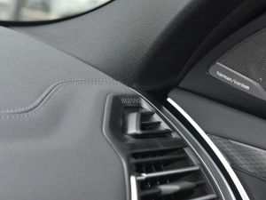 2022Ŀ xDrive 30i M\ҹb п؅^