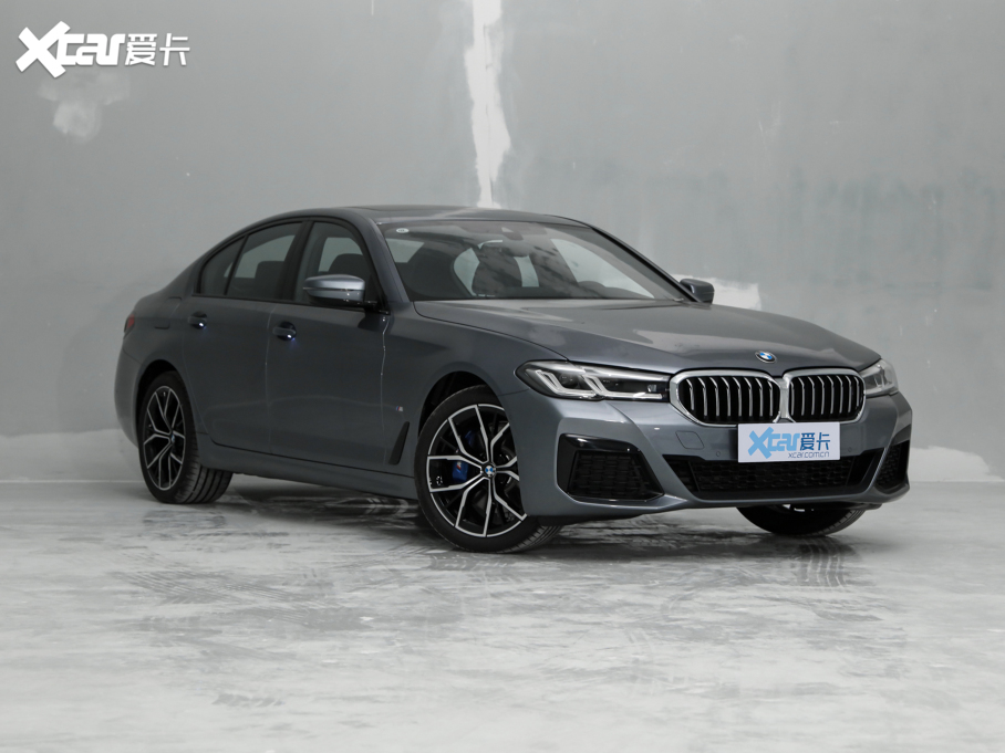 2022R5ϵ(M) 530i M\b