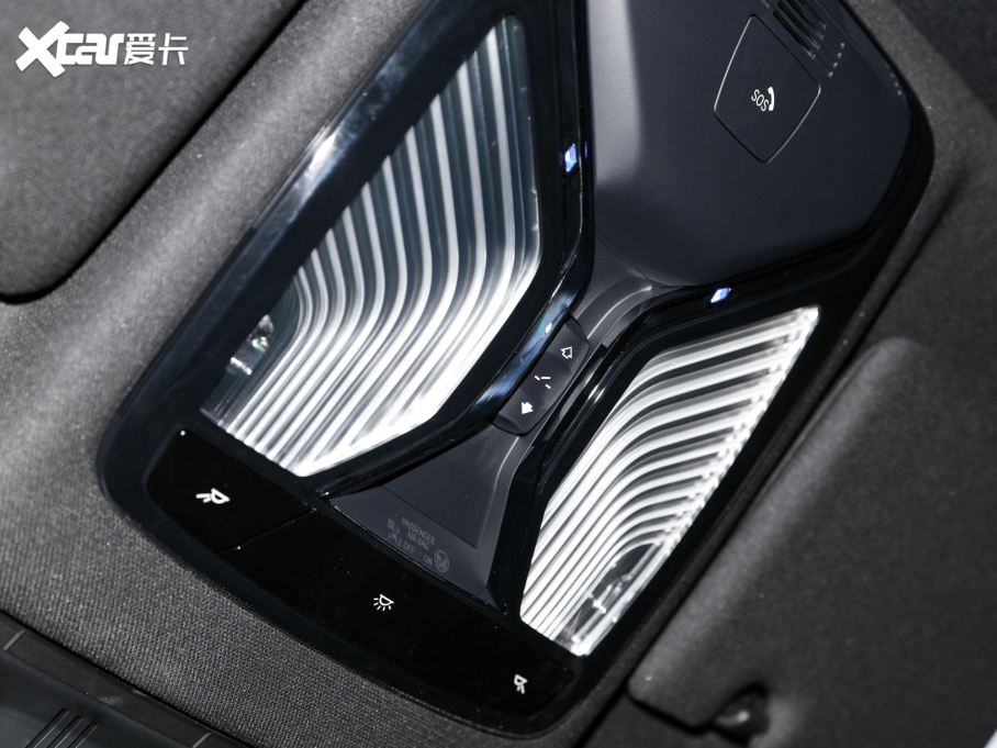 2022R5ϵ(M) 530i M\b