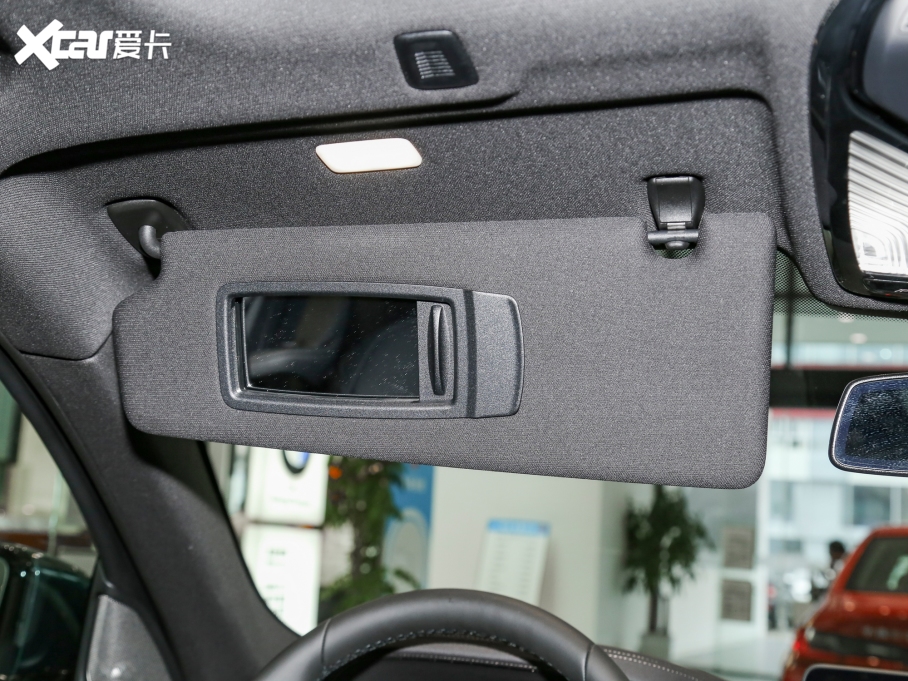 2022R5ϵ(M) 530i Lа M\b