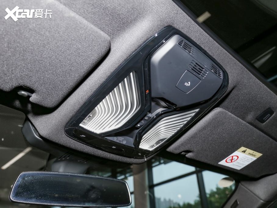 2022R5ϵ(M(jn)) 530i L(fng)а M\(yn)b