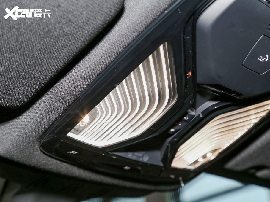 2022R5ϵ(M) 530i Lа M\b