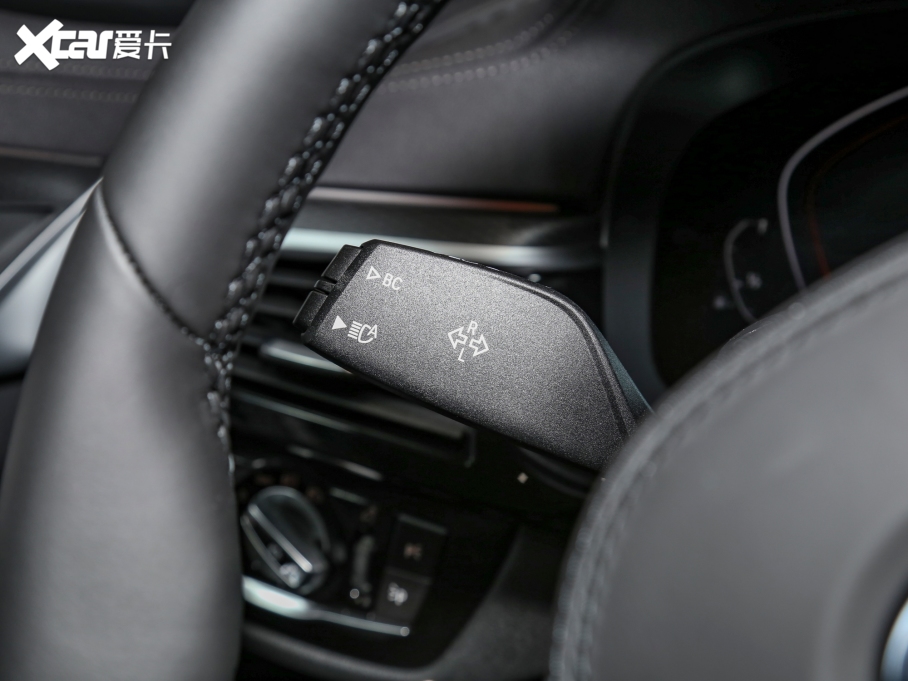 2022R5ϵ(M) 530i Lа M\b