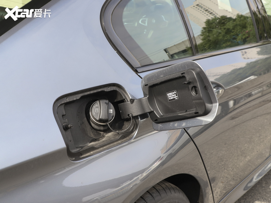 2022R5ϵ(M) 525i M\b