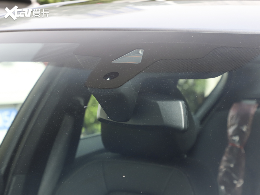 2022R5ϵ(M) 525i M\b