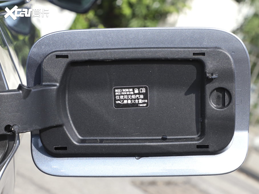 2022R5ϵ(M) 525i M\b