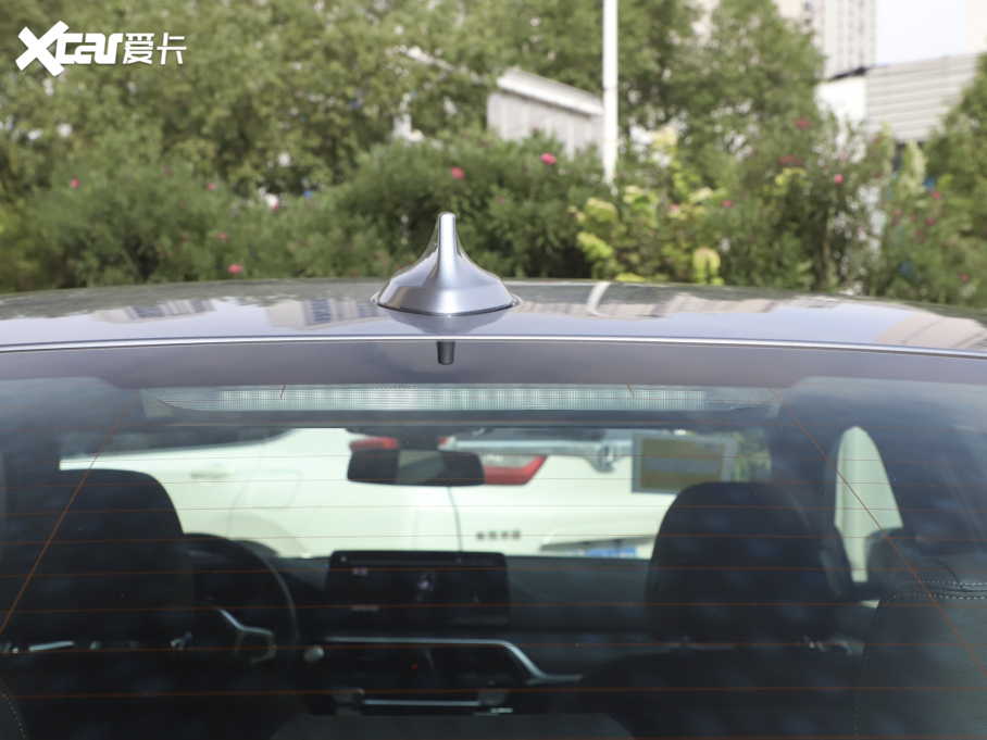 2022R5ϵ(M) 525i M\b