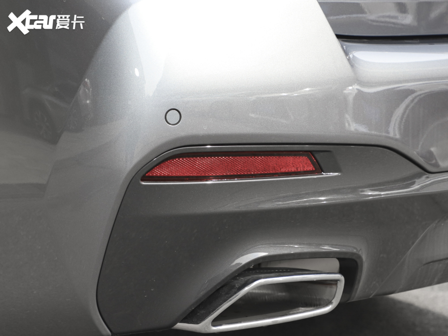 2022R5ϵ(M) 525i M\b