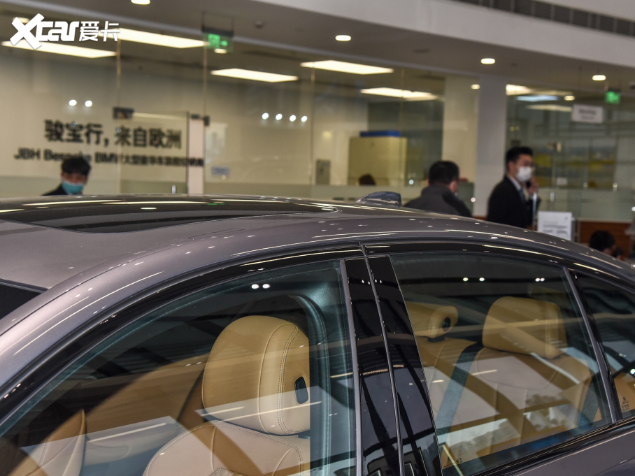 2022R5ϵ(M) Ŀ 525i M\b