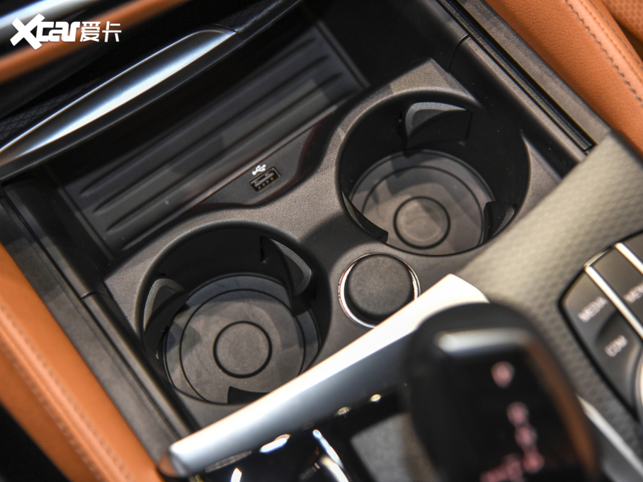 2022R5ϵ(M) Ŀ 525i M\b