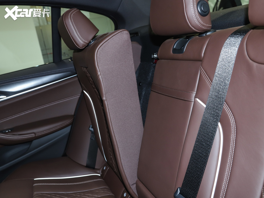 2022R5ϵ(M) Ŀ 540i Lа M\b