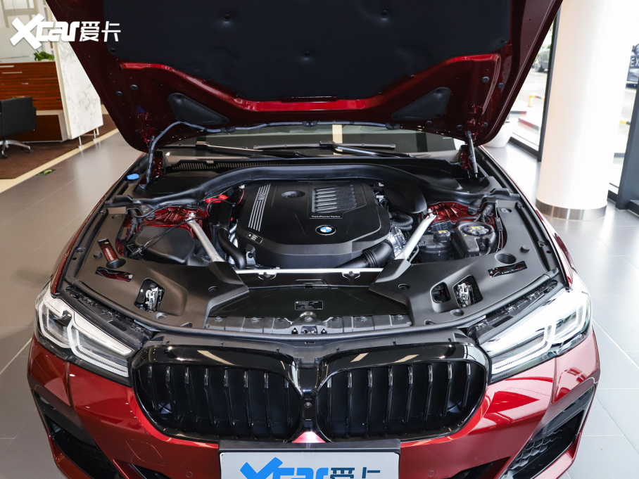 2022R5ϵ(M) Ŀ 540i Lа M\b