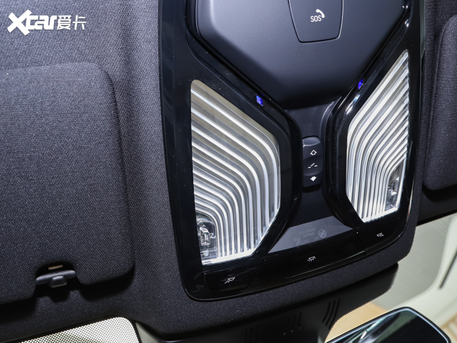 2022R5ϵ(M) Ŀ 530i Lа M\b