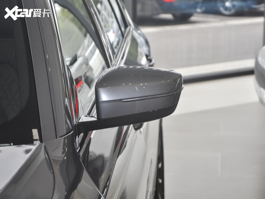 2022R5ϵ(M) Ŀ 525i M\b