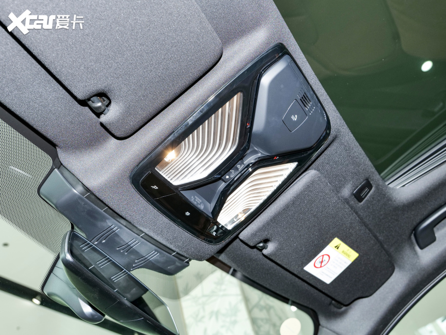 2022R5ϵ(M) Ŀ 530i Lа M\b