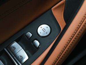 2022Ŀ 530i M\b п؅^