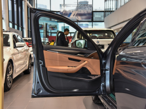 2022Ŀ 525i M\b п؅^