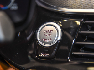 2022Ŀ 525i M\b п؅^