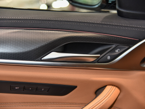 2022Ŀ 525i M\b п؅^