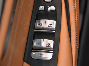 2022Ŀ 525i M\b п؅^