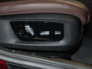 2022Ŀ 540i Lа M\b g