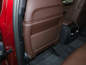 2022Ŀ 540i Lа M\b g