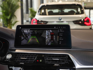 2022Ŀ 540i Lа M\b п؅^