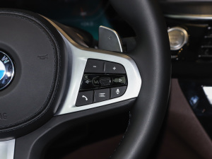 2022Ŀ 540i Lа M\b п؅^