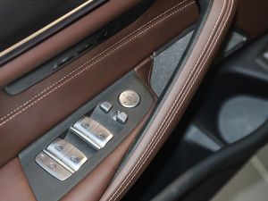 2022Ŀ 540i Lа M\b п؅^