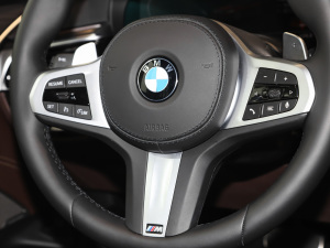 2022Ŀ 540i Lа M\b п؅^