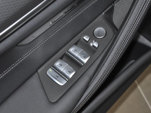 2022Ŀ 525i M\b п؅^