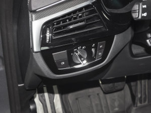 2022Ŀ 525i M\b п؅^