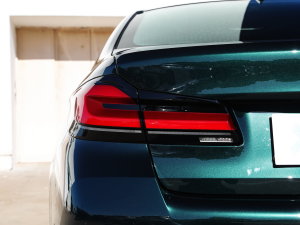 2022Ŀ 540i Lа M\b ^