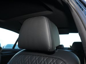 2022Ŀ 540i Lа M\b g