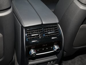 2022Ŀ 540i Lа M\b п؅^