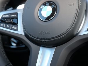 2022Ŀ 540i Lа M\b п؅^