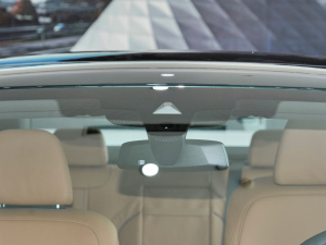 2022Ŀ 530i Lа M\b ^