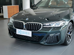 2022Ŀ 530i Lа M\b ^