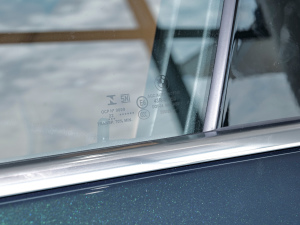 2022Ŀ 530i Lа M\b ^