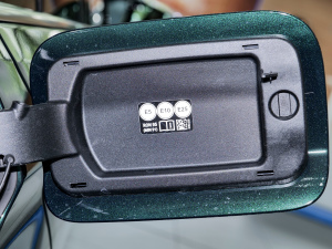 2022Ŀ 530i Lа M\b ^