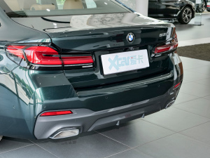 2022Ŀ 530i Lа M\b ^