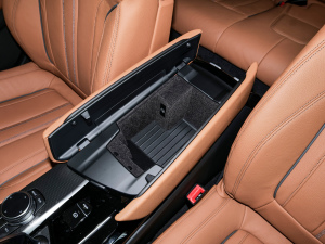 2022Ŀ 530i Lа M\b g